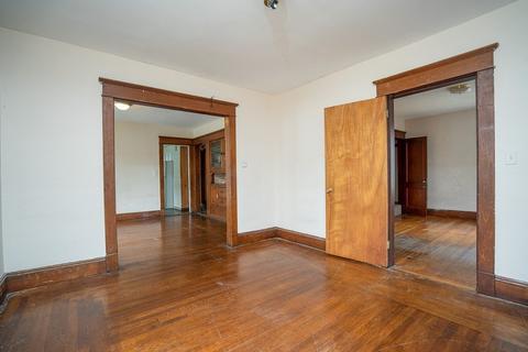 608 Dickinson St, Springfield, MA 01108 photo 15