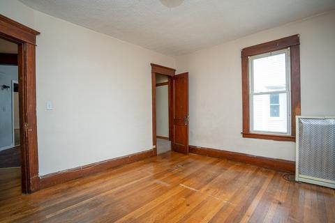 608 Dickinson St, Springfield, MA 01108 photo 16