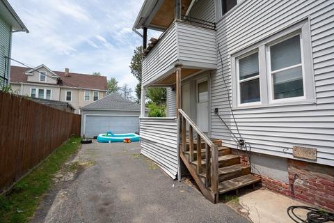 608 Dickinson St, Springfield, MA 01108 photo 3