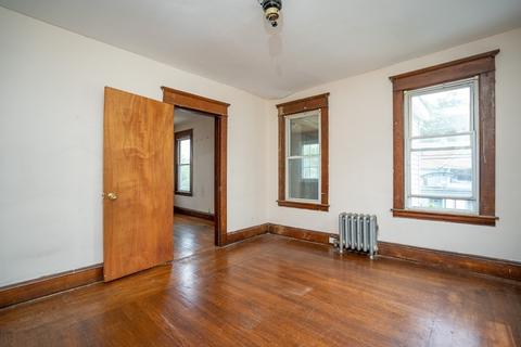 608 Dickinson St, Springfield, MA 01108 photo 14