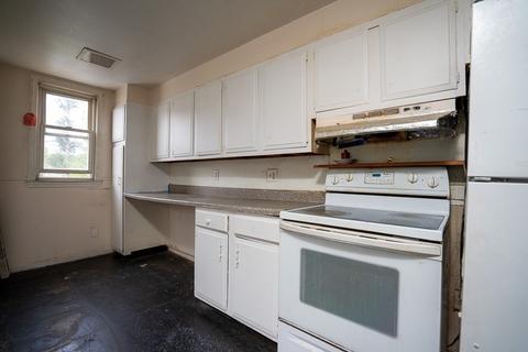 608 Dickinson St, Springfield, MA 01108 photo 28