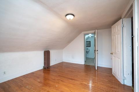 608 Dickinson St, Springfield, MA 01108 photo 5