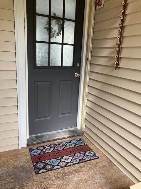 27 Grant St, Chicopee, MA 01013 photo 4