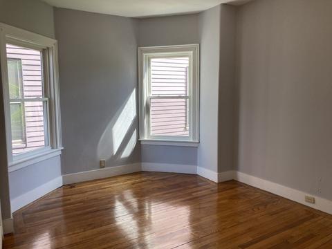 27 Grant St, Chicopee, MA 01013 photo 10