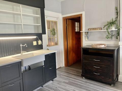 27 Grant St, Chicopee, MA 01013 photo 3