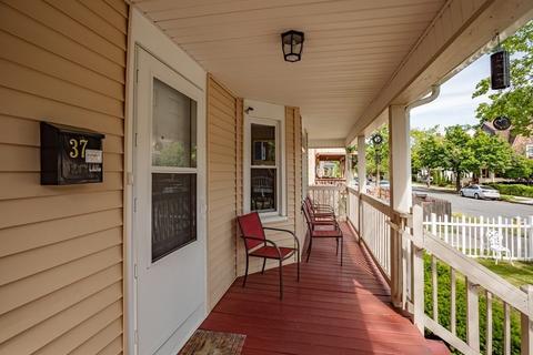 37 Lafayette St, Springfield, MA 01109 photo 4