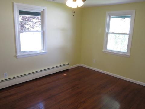 190 Delaney Ave, Chicopee, MA 01013 photo 13
