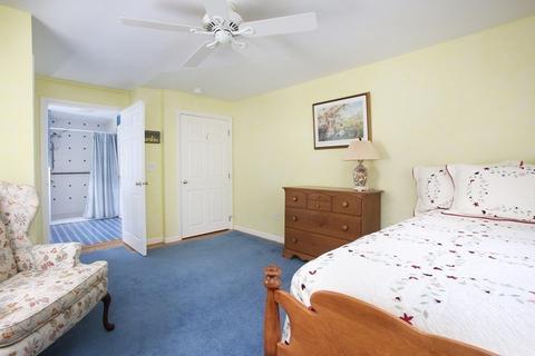 38 Fallon Cir, Braintree, MA 02184 photo 21
