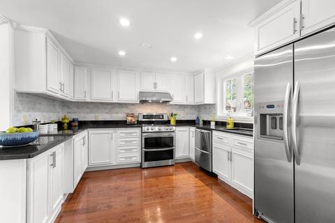27 Marcus Rd, Sharon, MA 02067 photo 5