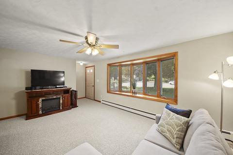38 Pinebrook Ln, Holden, MA 01522 photo 3