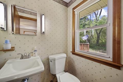 38 Pinebrook Ln, Holden, MA 01522 photo 14