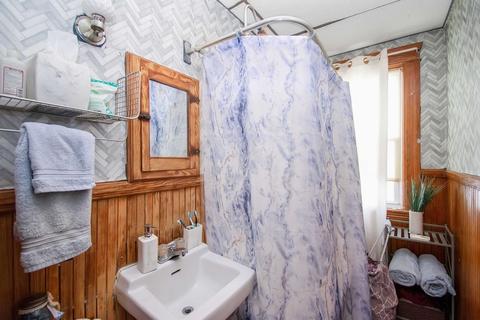 15 Greendale Ave, Worcester, MA 01606 photo 24