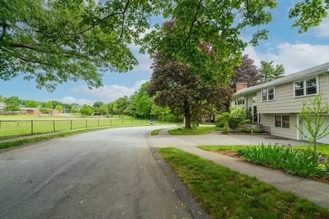 62 Enslin Rd, Needham, MA 02492 photo 3