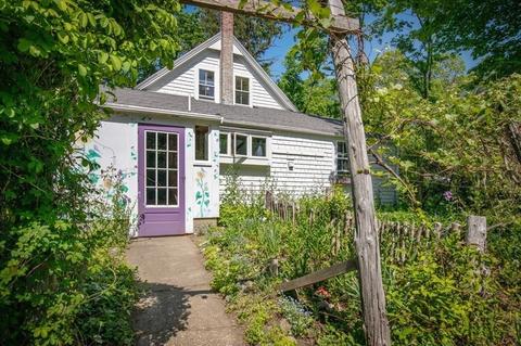 149 Leavitt St, Hingham, MA 02043 photo 2
