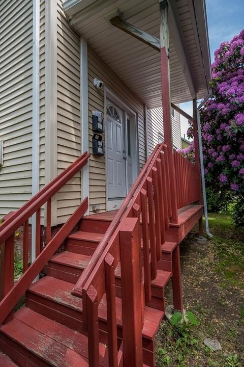 2 Maxwell Ct, Worcester, MA 01607 photo 2