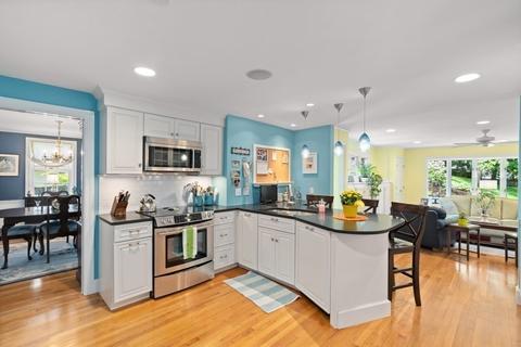 15 Lewis St, Needham, MA 02492 photo 9