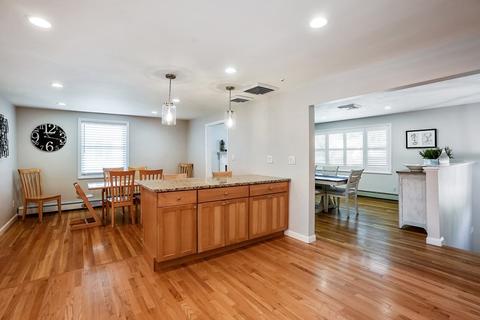 93 Mackintosh Ave, Needham, MA 02492 photo 6