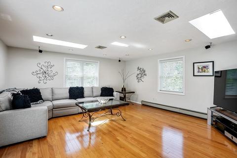 93 Mackintosh Ave, Needham, MA 02492 photo 11