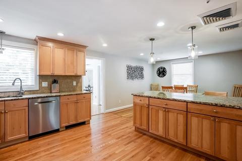 93 Mackintosh Ave, Needham, MA 02492 photo 8