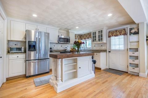 2 Gerald Rd, Stoneham, MA 02180 photo 9