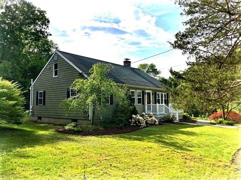 8 Meadow Rd, Sharon, MA 02067 photo 2