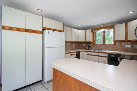 62 Bither St, Springfield, MA 01118 photo 8
