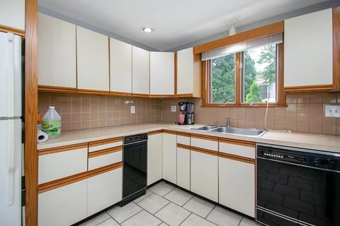 62 Bither St, Springfield, MA 01118 photo 9