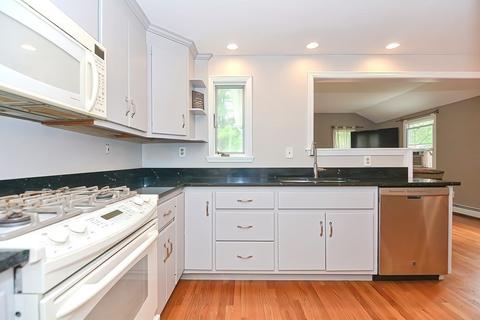 4 Forest St, Franklin, MA 02038 photo 11