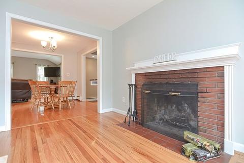 4 Forest St, Franklin, MA 02038 photo 7