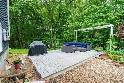1 Leone Ln, Mendon, MA 01756 photo 4