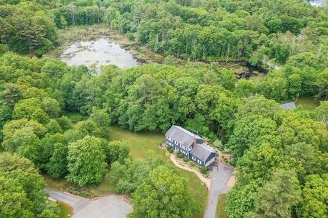 1 Leone Ln, Mendon, MA 01756 photo 3