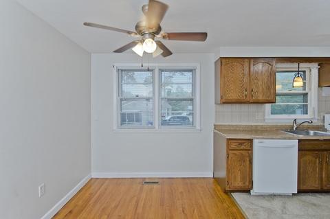 688 Parker St, Springfield, MA 01129 photo 31
