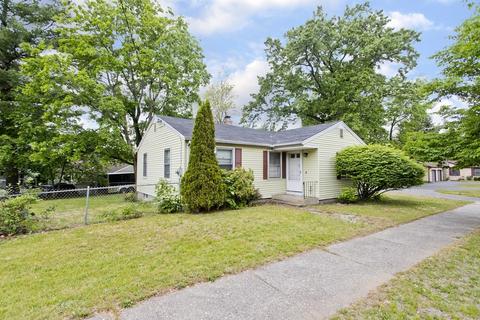 688 Parker St, Springfield, MA 01129 photo 1