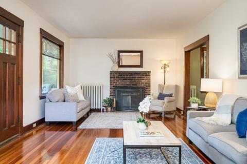 16 Henderson St, Needham, MA 02492 photo 5