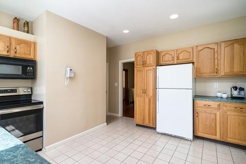 16 Henderson St, Needham, MA 02492 photo 12