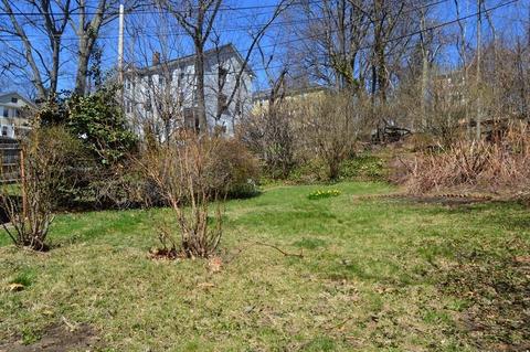 4 Maxwell Ct, Worcester, MA 01607 photo 4