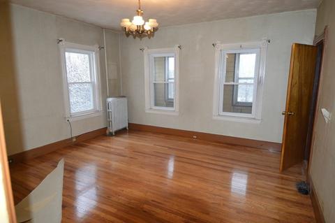 4 Maxwell Ct, Worcester, MA 01607 photo 6