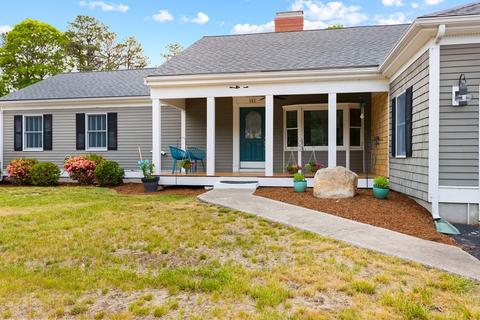 141 James Cir, Mashpee, MA 02649 photo 2