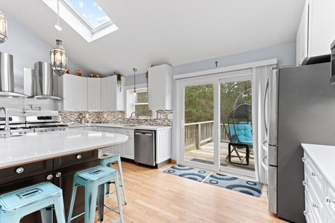 141 James Cir, Mashpee, MA 02649 photo 12