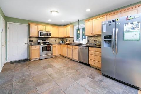 58 Emeline Ct, Springfield, MA 01128 photo 11