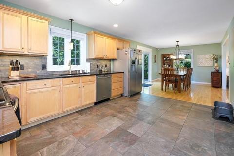 58 Emeline Ct, Springfield, MA 01128 photo 10