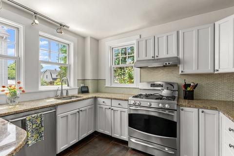 24 Daniel St, Newton, MA 02459 photo 14