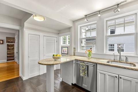 24 Daniel St, Newton, MA 02459 photo 11
