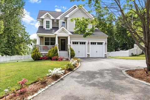 8 Planters Ln, Hingham, MA 02043 photo 1