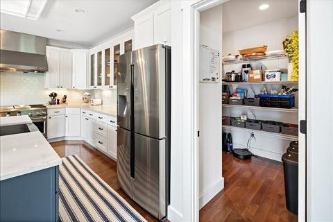 8 Planters Ln, Hingham, MA 02043 photo 5