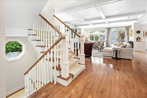 8 Planters Ln, Hingham, MA 02043 photo 18