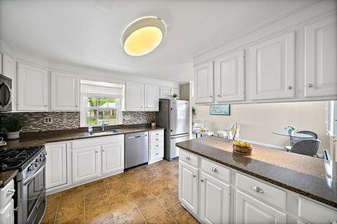 29 Curtis Rd, Canton, MA 02021 photo 3