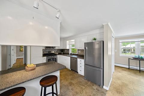 29 Curtis Rd, Canton, MA 02021 photo 2