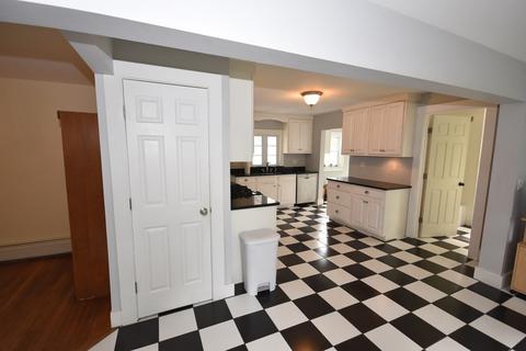 388 Pine St, Amherst, MA 01002 photo 15