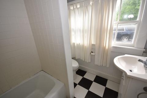 388 Pine St, Amherst, MA 01002 photo 17